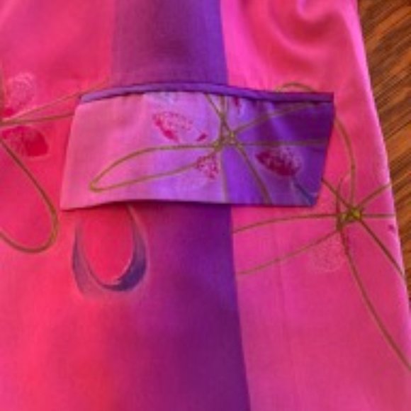 Glam-tastic Silk Jacket! - Picture 4 of 10